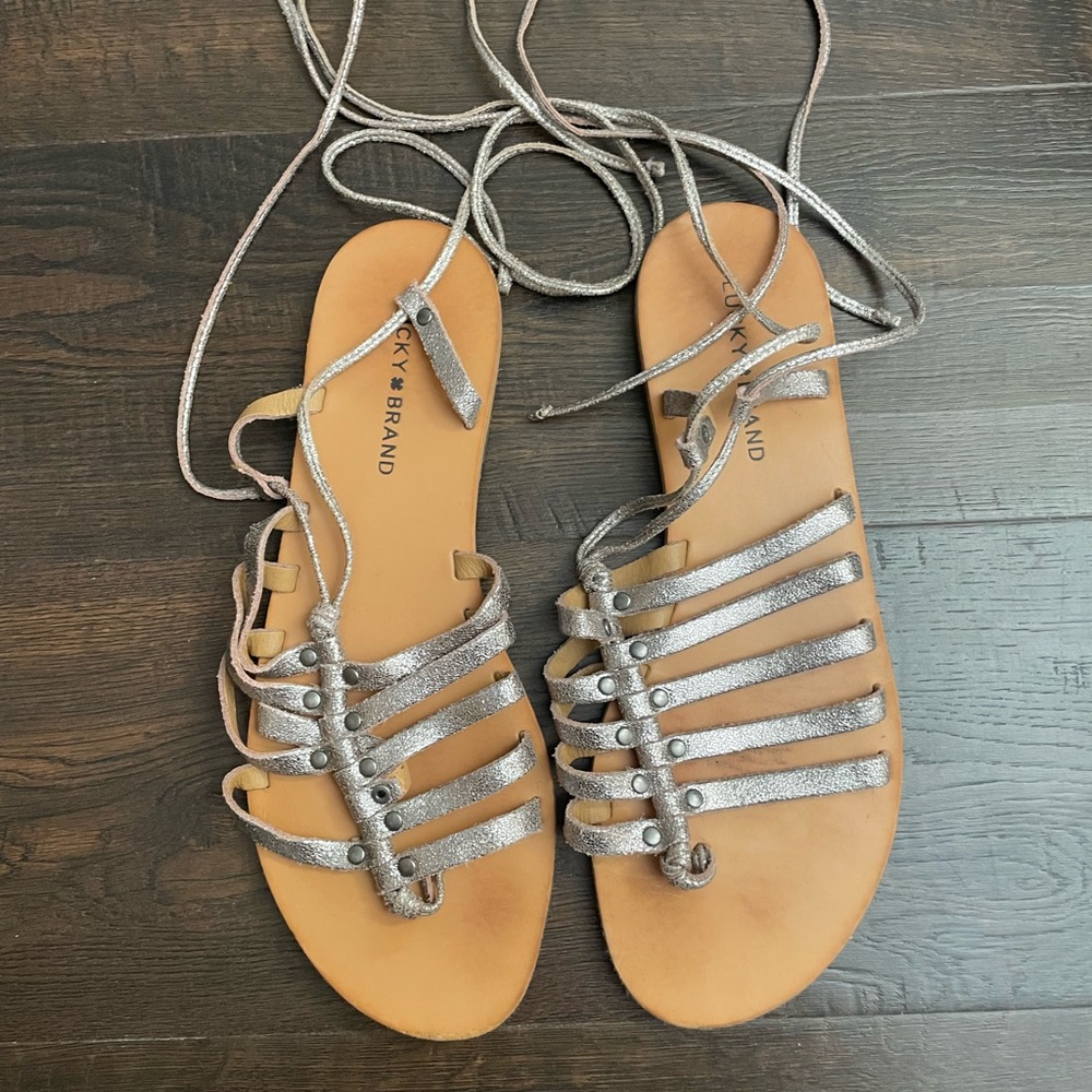 Lucky Brand Metallic Silver Gladiator Sandals Women’s size 9.5 - Picture 1 of 3